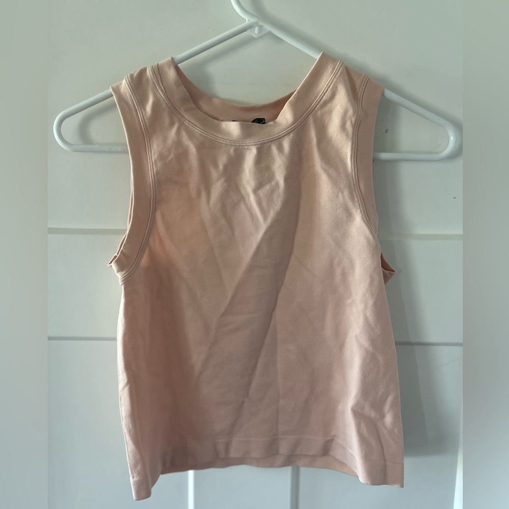 Peach Women's nylon and spandex crop tank top - one size